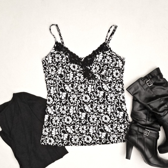 WHBM Black & White Floral Cami - Picture 2 of 3